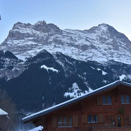 アパート Jungfrau