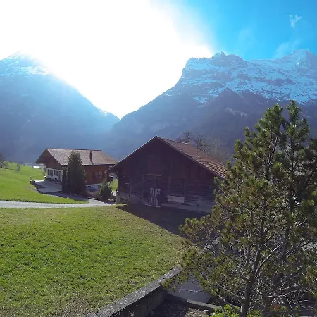 アパート Jungfrau